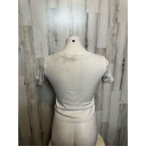 White top - Picture 3 of 8